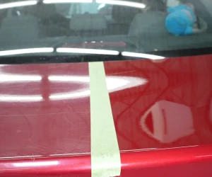 Details_paint_correction_red_trunk_taped